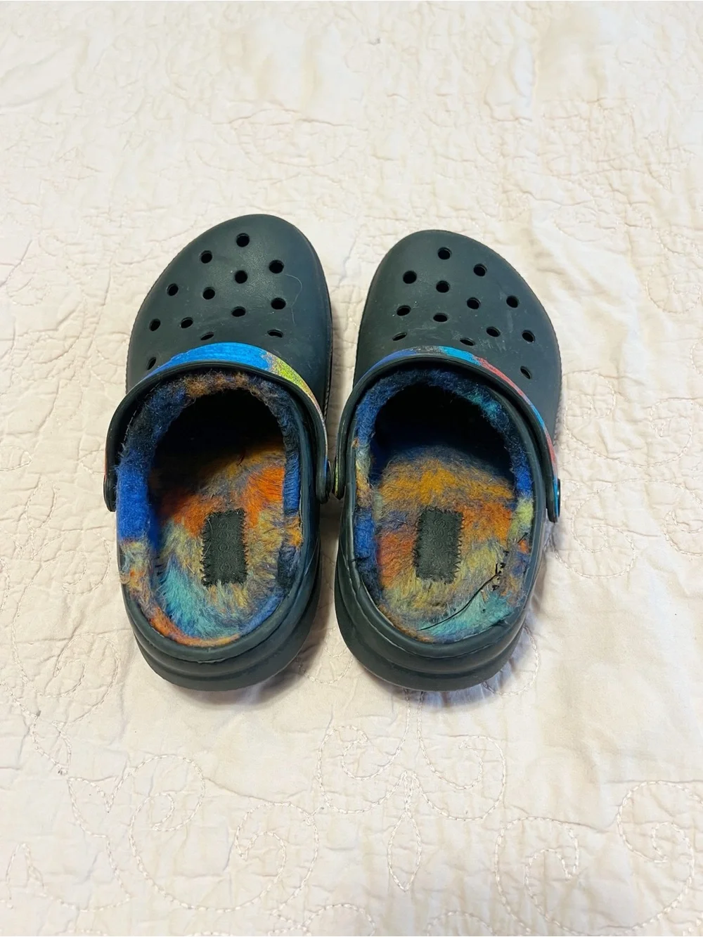 CROCS Black Clog with Multicolor Faux-Fur Lining